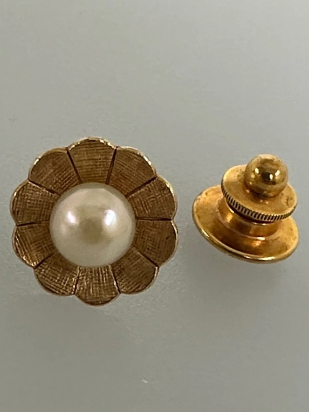 Estate 14k real solid Real Pearl Flower Pin Brooch